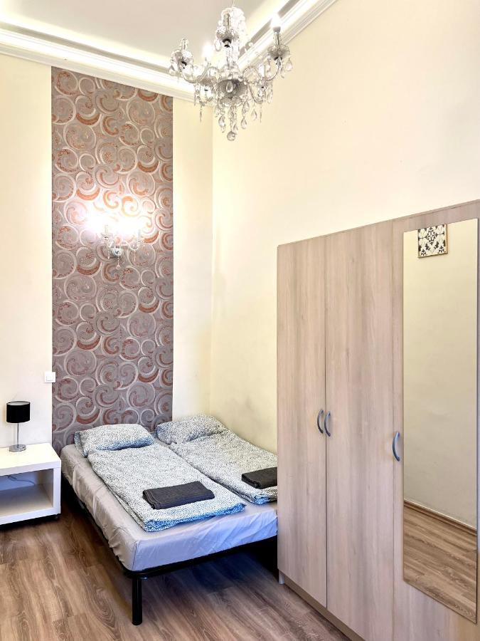 F14 Guest House By Small Home Βουδαπέστη Εξωτερικό φωτογραφία